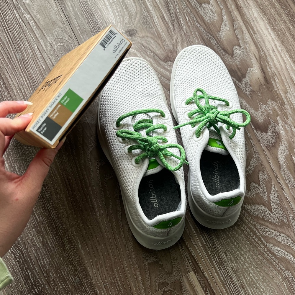 Shake Shack x Allbirds Collaboration 🍔 with extra laces size 6